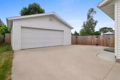 2015  Richmond Ave, Manitowoc, WI 54220 - Photo 33