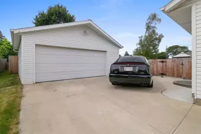 2015  Richmond Ave, Manitowoc, WI 54220 - Photo 31