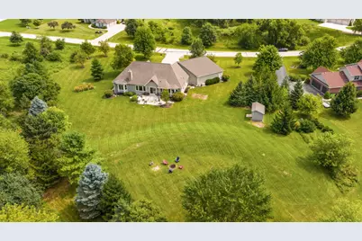 13445 N Laurel Ln, Mequon, WI 53097 - Photo 49