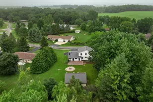 1013 Fairfield Ln, Farmington, WI 53090 - Photo 47