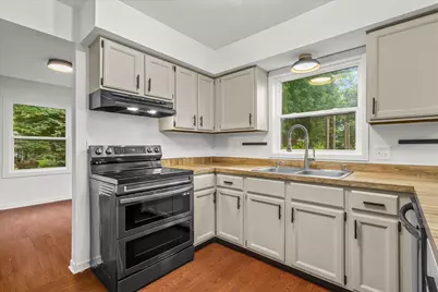 1013  Fairfield Ln, Farmington, WI 53090 - Photo 13
