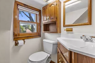 1636 S Triangle Ave, New Berlin, WI 53151 - Photo 21