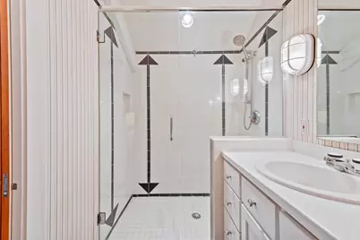 9910 N Corey Ln, Mequon, WI 53092 - Photo 35