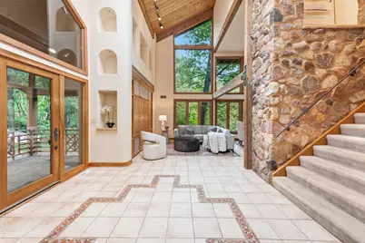 9910 N Corey Ln, Mequon, WI 53092 - Photo 5