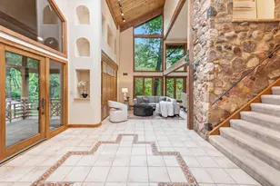 9910 N Corey Ln, Mequon, WI 53092 - Photo 5