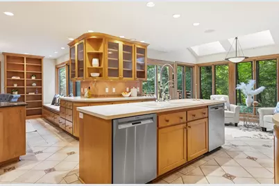 9910 N Corey Ln, Mequon, WI 53092 - Photo 13