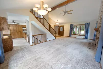 5360 S Cambridge Ln, Greenfield, WI 53221 - Photo 7