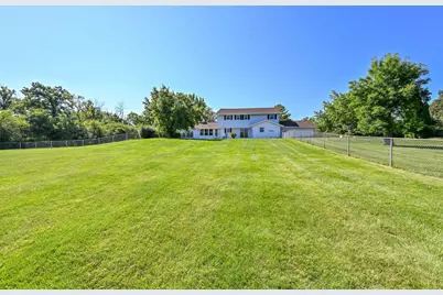 2626 W Ranch Rd, Mequon, WI 53092 - Photo 23