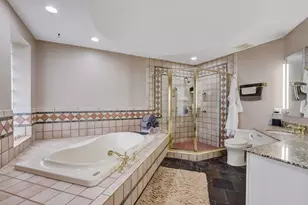 1679 N Cass St, Milwaukee, WI 53202 - Photo 5