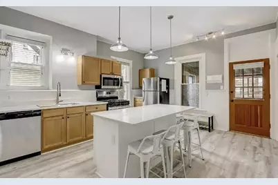 1679 N Cass St #1681, Milwaukee, WI 53202 - Photo 7