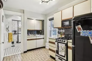 1679 N Cass St, Milwaukee, WI 53202 - Photo 9