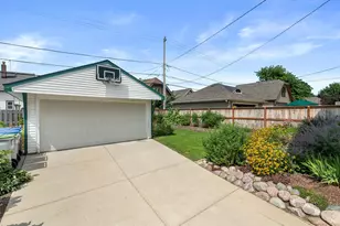 1935 N 54th St, Milwaukee, WI 53208 - Photo 35