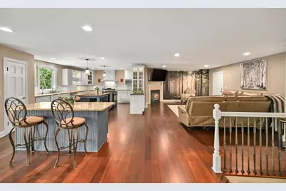 205  Kummrow Ct, Wales, WI 53183 - Photo 5