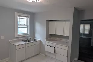 3026 S Hanson Ave, Milwaukee, WI 53207 - Photo 9