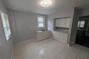 3026 S Hanson Ave, Milwaukee, WI 53207 - Photo 7