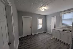 3026 S Hanson Ave, Milwaukee, WI 53207 - Photo 25