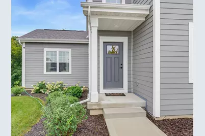 N56W24051  Daisy Ct, Sussex, WI 53089 - Photo 3