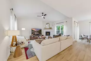 N56W24051 Daisy Ct, Sussex, WI 53089 - Photo 15