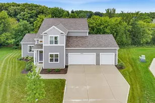 N56W24051 Daisy Ct, Sussex, WI 53089 - Photo 1