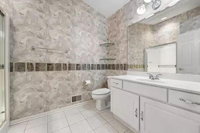 N66W15406  Raven Way Dr, Menomonee Falls, WI 53051 - Photo 7