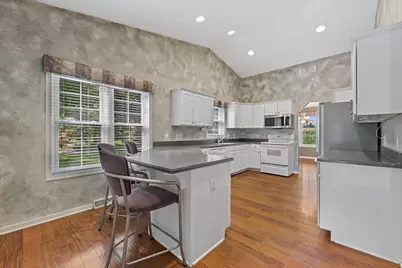 N66W15406  Raven Way Dr, Menomonee Falls, WI 53051 - Photo 15