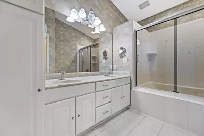 N66W15406  Raven Way Dr, Menomonee Falls, WI 53051 - Photo 25