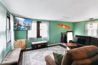 2011  Highland Ave, Waukesha, WI 53186 - Photo 5