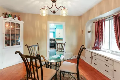 2011  Highland Ave, Waukesha, WI 53186 - Photo 9