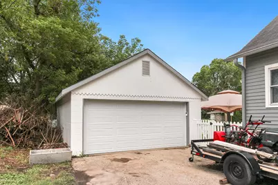 2011  Highland Ave, Waukesha, WI 53186 - Photo 17
