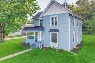 125 Parkview Dr, Milton, WI 53563 - Photo 3