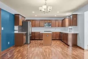2305 Rustic Woods Ct, Waukesha, WI 53188 - Photo 3