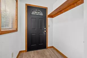 2636 W Hayes Ave, Milwaukee, WI 53215 - Photo 9