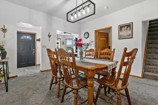 2636 W Hayes Ave, Milwaukee, WI 53215 - Photo 5