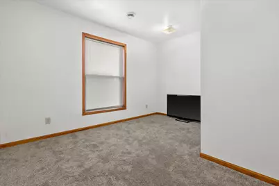 2636 W Hayes Ave, Milwaukee, WI 53215 - Photo 19