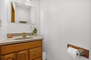 2636 W Hayes Ave, Milwaukee, WI 53215 - Photo 11
