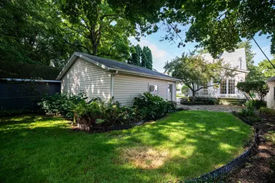 827  Oakland Ave, Waukesha, WI 53186 - Photo 45