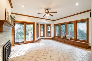 827 Oakland Ave, Waukesha, WI 53186 - Photo 15