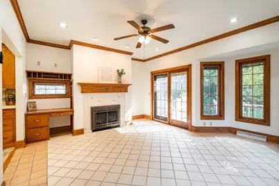 827  Oakland Ave, Waukesha, WI 53186 - Photo 17