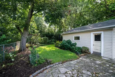 827  Oakland Ave, Waukesha, WI 53186 - Photo 43
