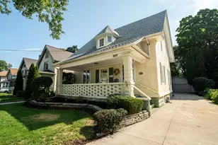 827 Oakland Ave, Waukesha, WI 53186 - Photo 3