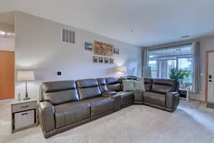 2933 W Drexel Ave, Franklin, WI 53132 - Photo 15