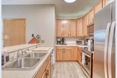 2933 W Drexel Ave #506, Franklin, WI 53132 - Photo 11