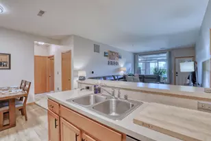 2933 W Drexel Ave, Franklin, WI 53132 - Photo 13