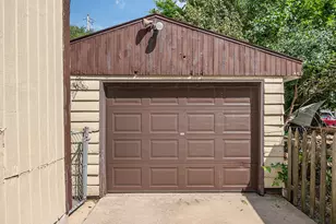 332 S 60th St, Milwaukee, WI 53214 - Photo 29