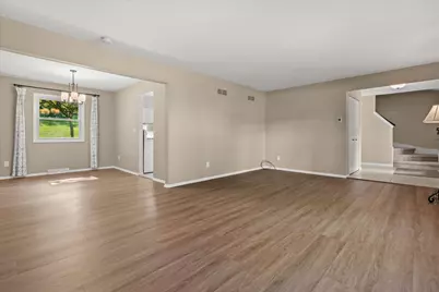 W277S4070  Green Country Rd, Waukesha, WI 53189 - Photo 5