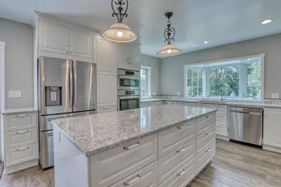 2737 S Waukesha Rd, West Allis, WI 53227 - Photo 15