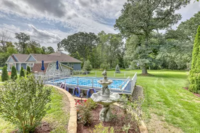 2737 S Waukesha Rd, West Allis, WI 53227 - Photo 7