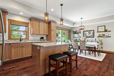 929  Rolling Oaks Dr, Onalaska, WI 54650 - Photo 9