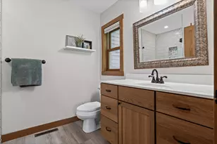 929 Rolling Oaks Dr, Onalaska, WI 54650 - Photo 13