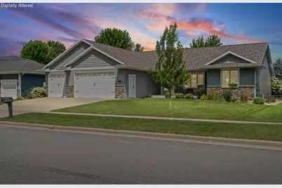929  Rolling Oaks Dr, Onalaska, WI 54650 - Photo 1